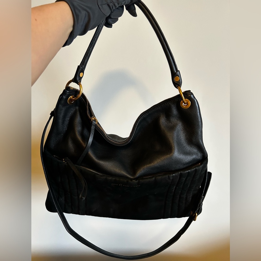 Vintage Marc by Marc Jacob genuine leather handbag.